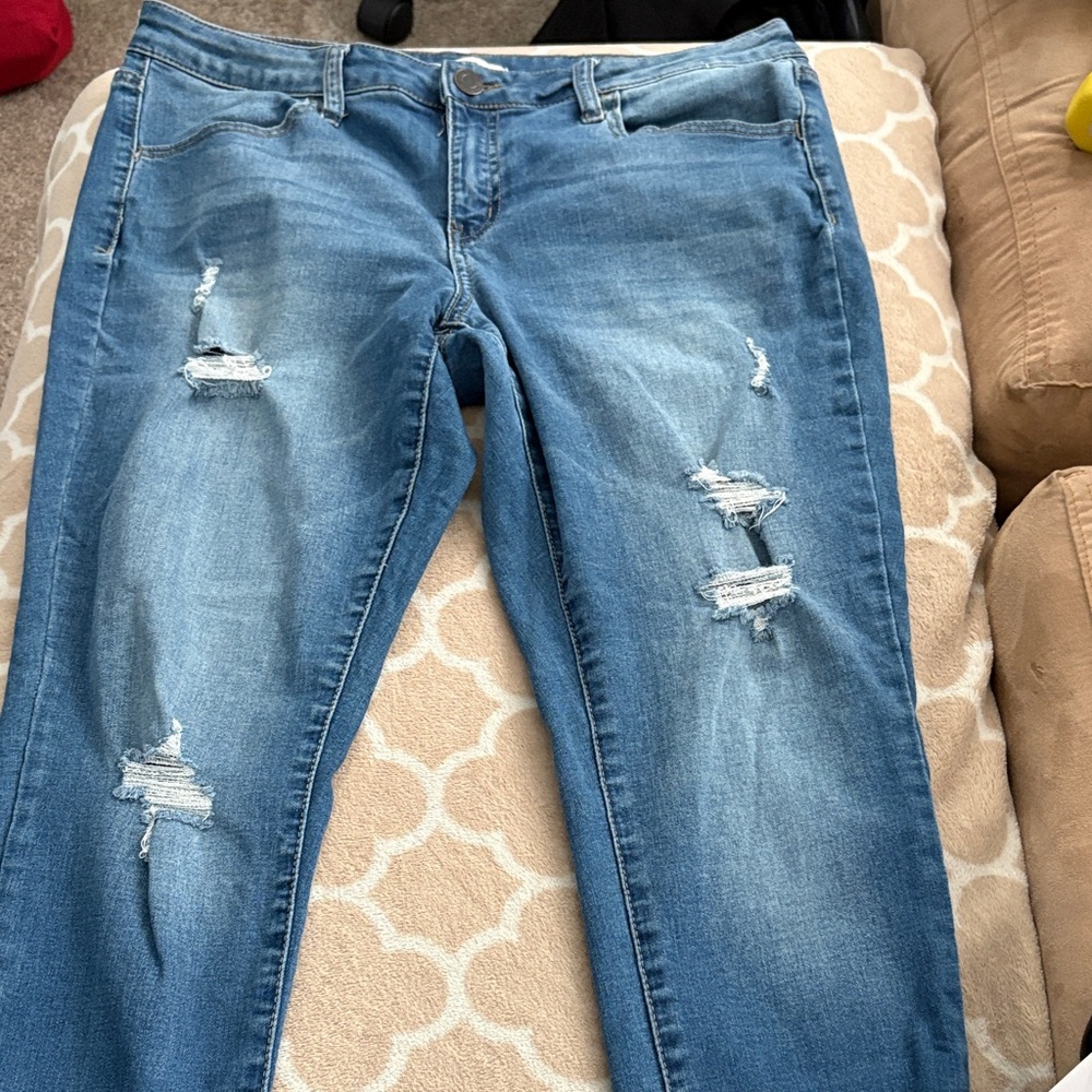 SO Women's Distressed Skinny Jeans - Blue